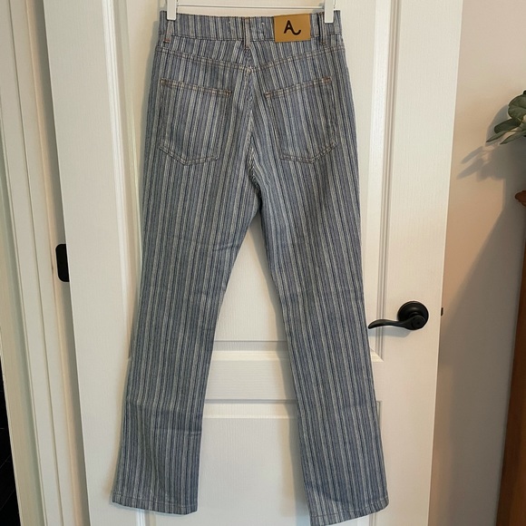 NWT ALEXACHUNG Grady Flared Jean - Picture 4 of 6